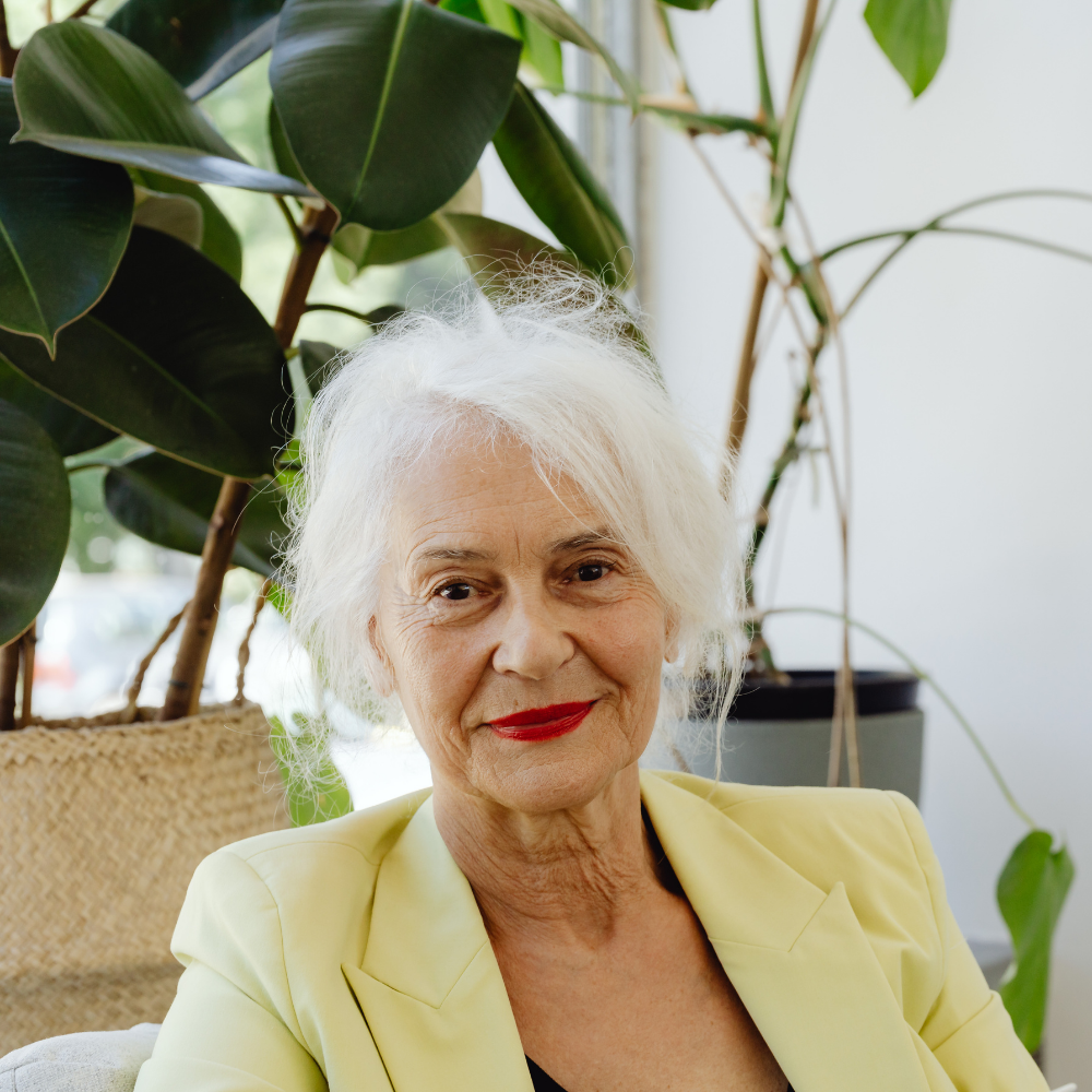 <em>Antonia L.</em>